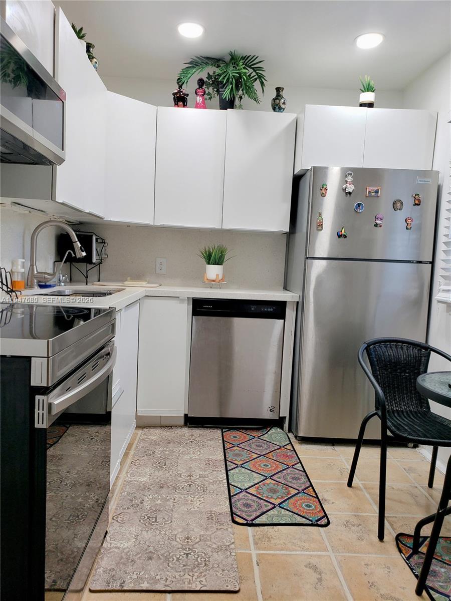 BRAVURA II CONDO - Residential