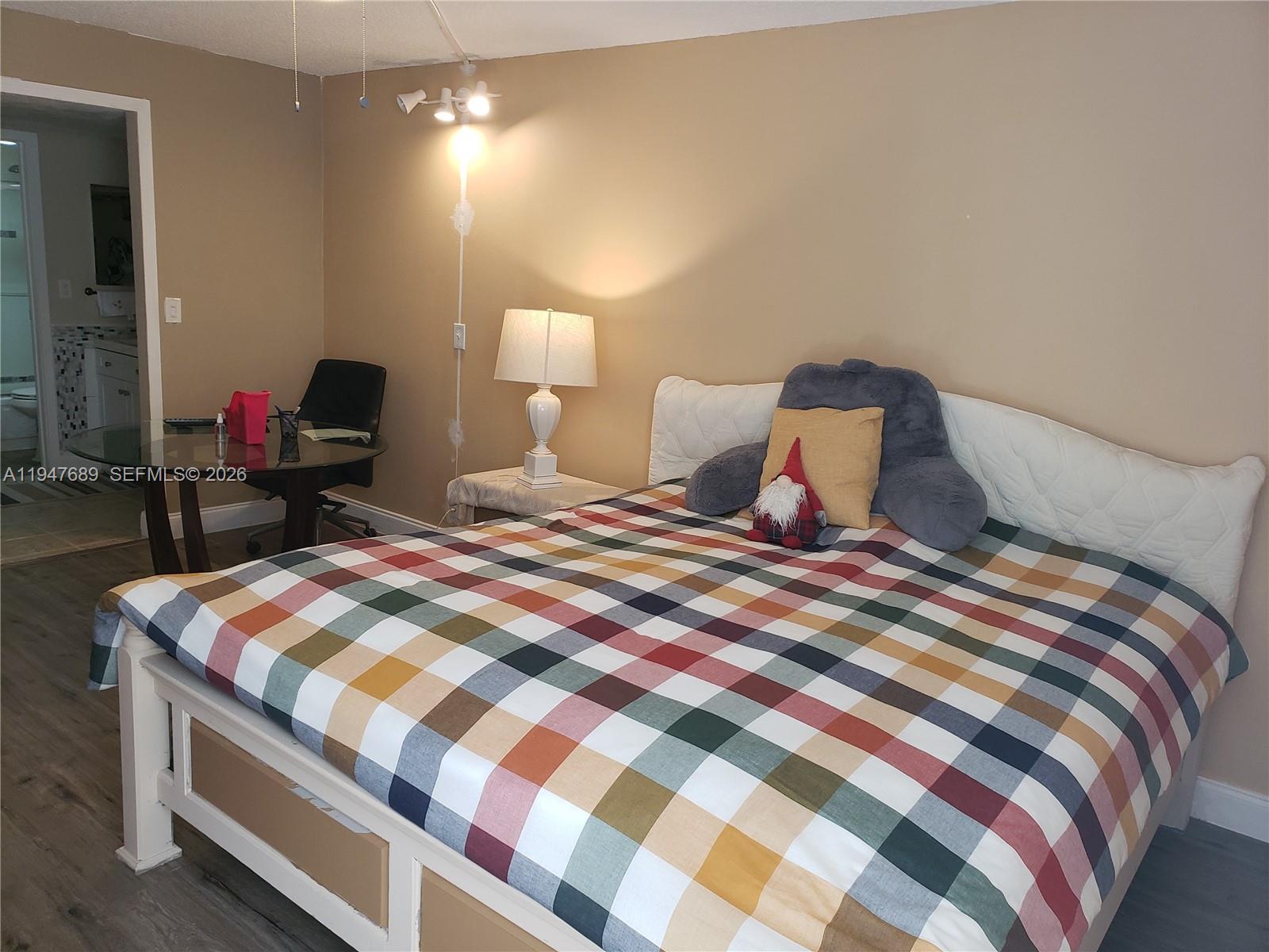 BRAVURA II CONDO - Residential