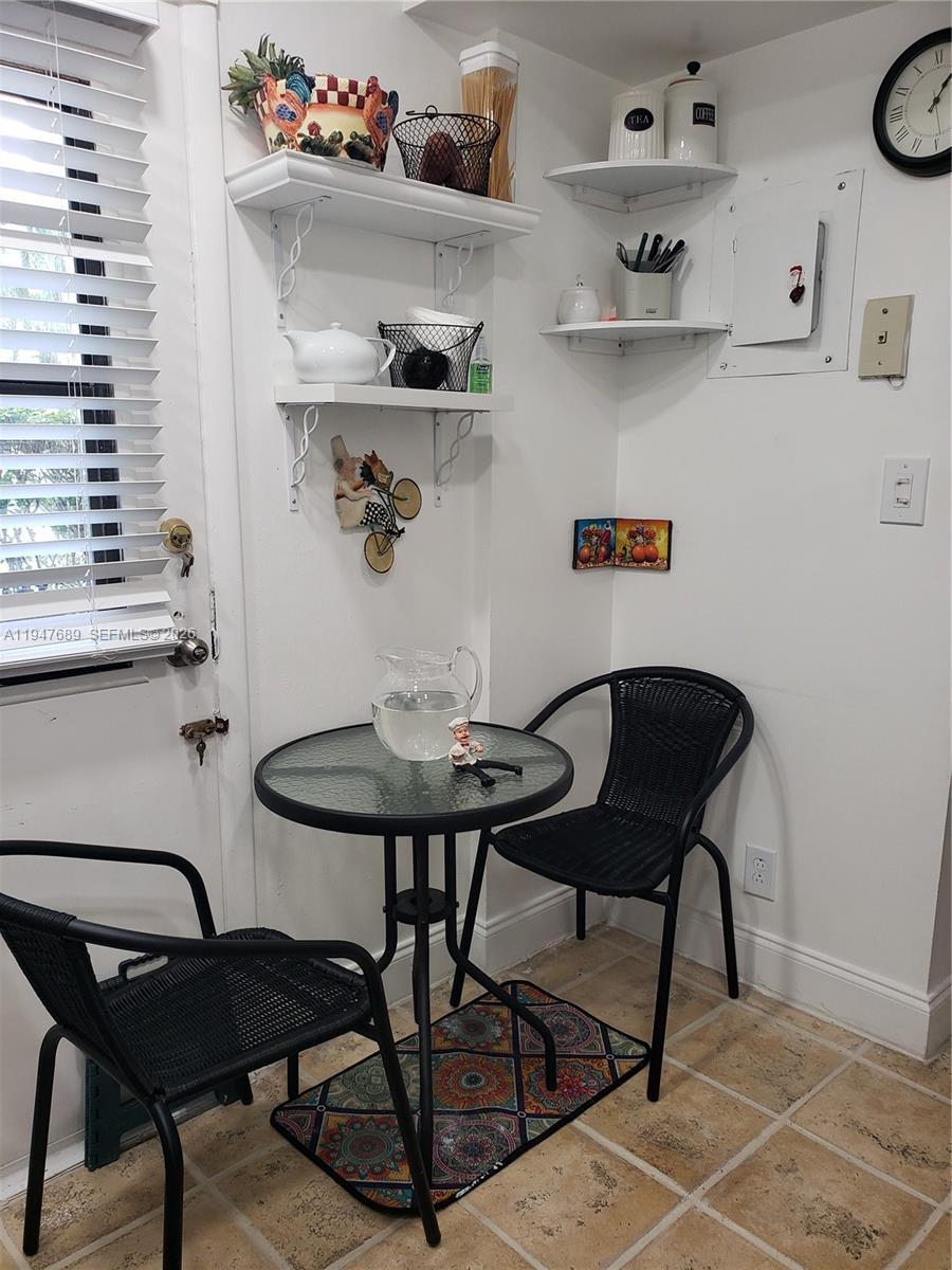 BRAVURA II CONDO - Residential