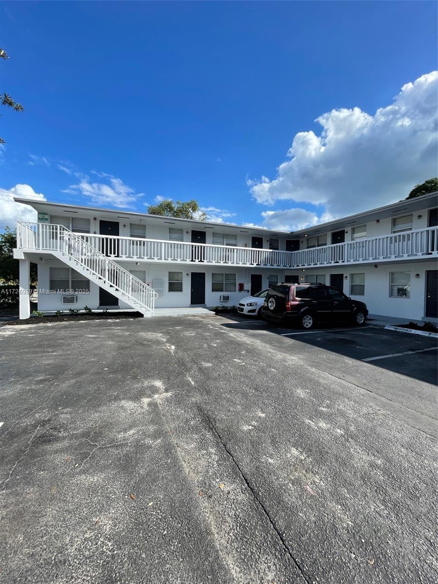 LAKE WORTH TOWN OF ADD 1 - Residential Lease