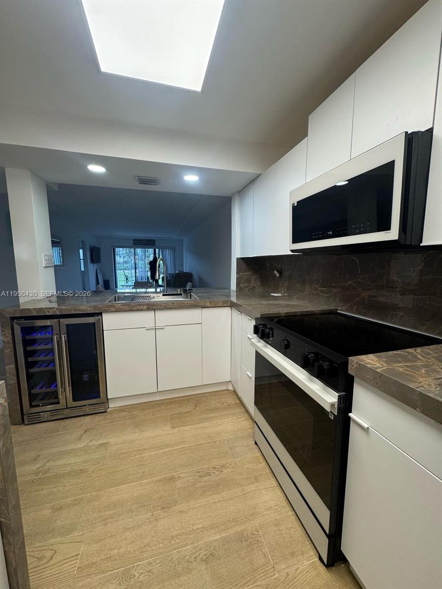 SEA WINDS CONDOMINIUM - Residential
