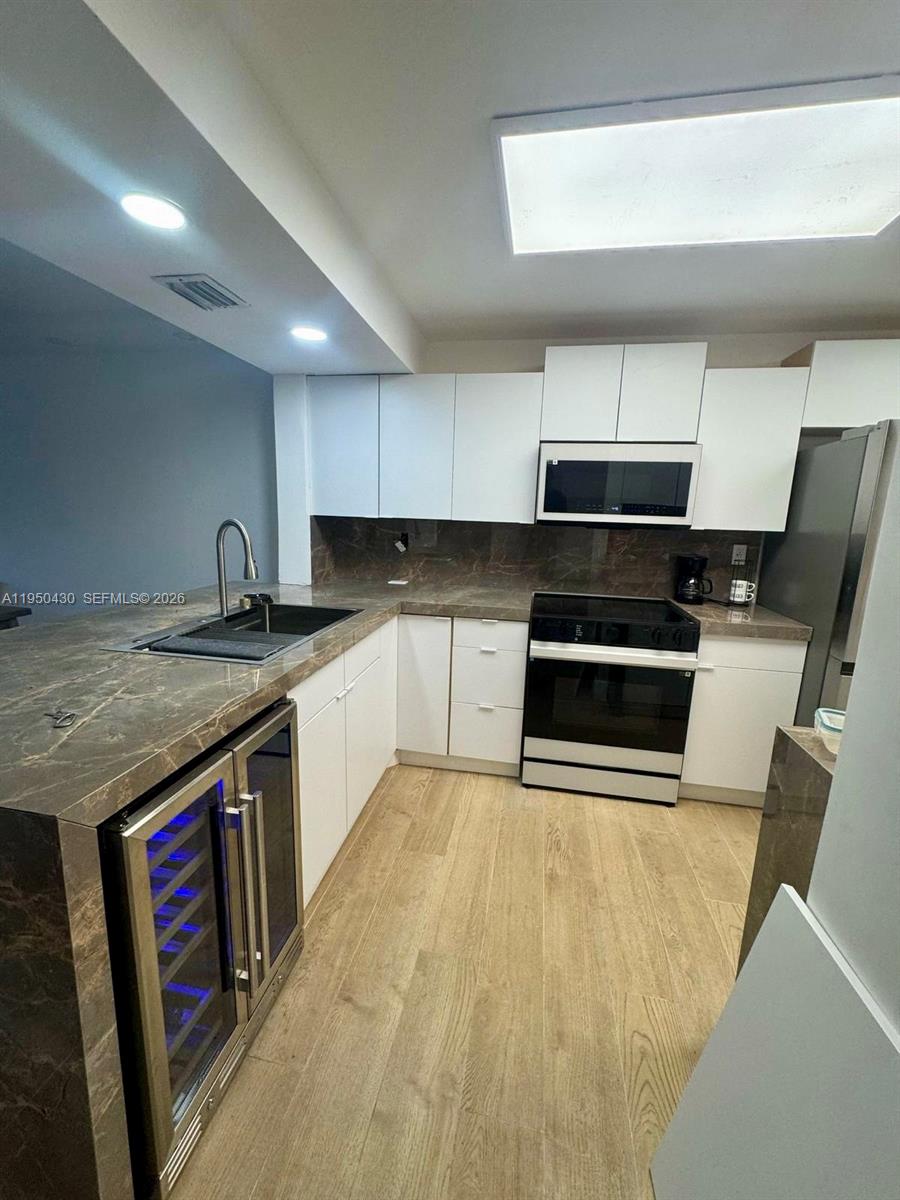 SEA WINDS CONDOMINIUM - Residential