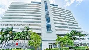 Great Central Miami location 2 beds/2baths Condo near the Miami River and just minutes from Brickell, walking distance to Downtown Miami, access to I-95, near to top restaurants, shopping, and all the best entertainment venues in the city. The unit features SS appliances & granite countertops, Wood floors throughout unit, nice big balcony with plenty of space to enjoy garden/city views access to  amenities including a rooftop fitness center, billiards/pool table, Community Room w/Catering kitchen and breathtaking views of the Miami skyline, swimming pool, sundeck and much more. Gated garage parking - 1 assigned parking space. . Easy to show, see Broker Remarks for showing