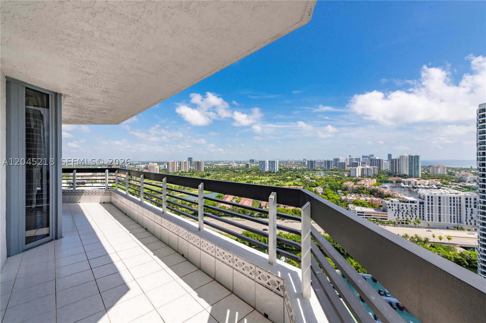 MYSTIC POINTE TOWER 500 C - Residential Lease