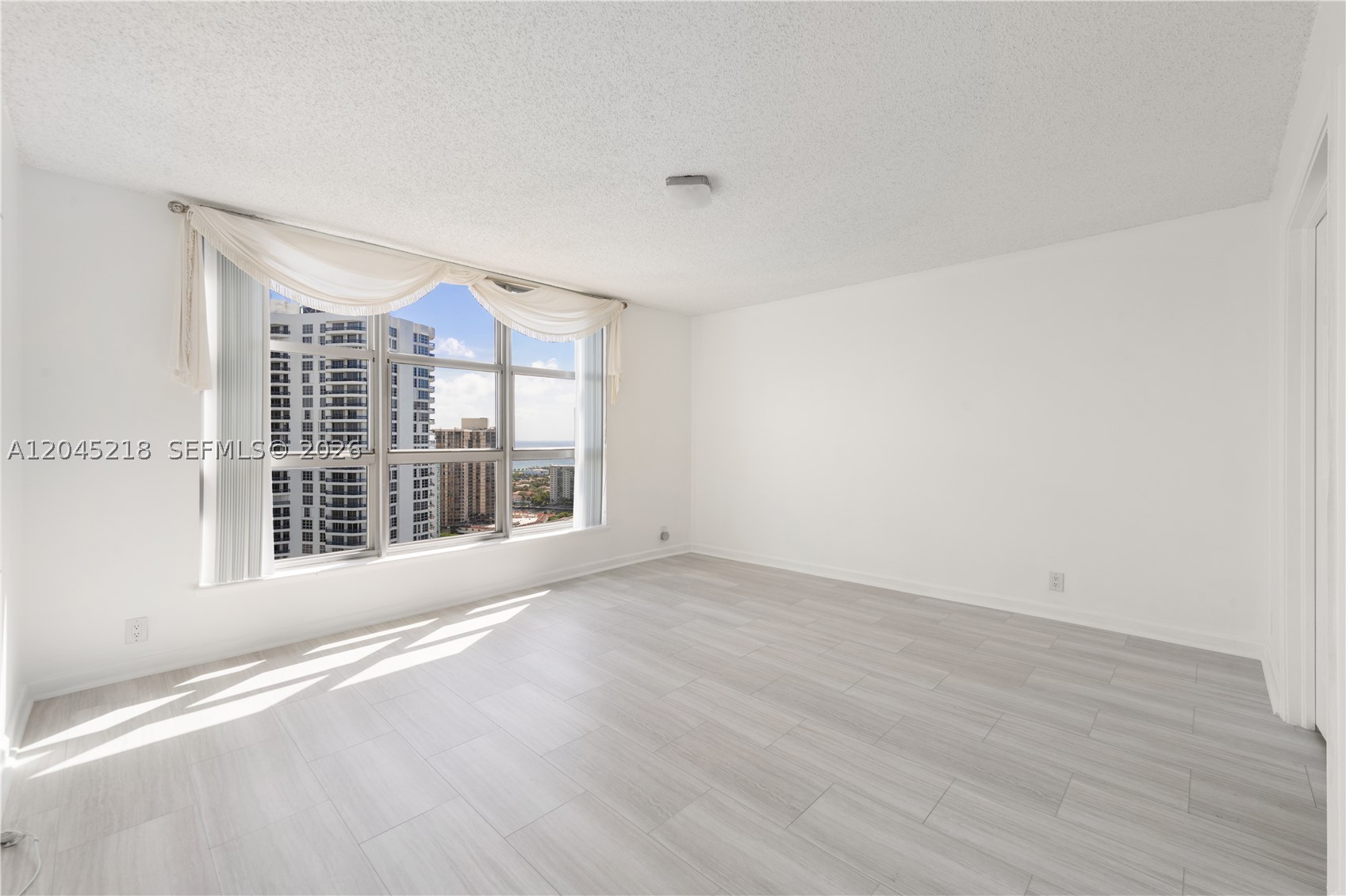 MYSTIC POINTE TOWER 500 C - Residential Lease