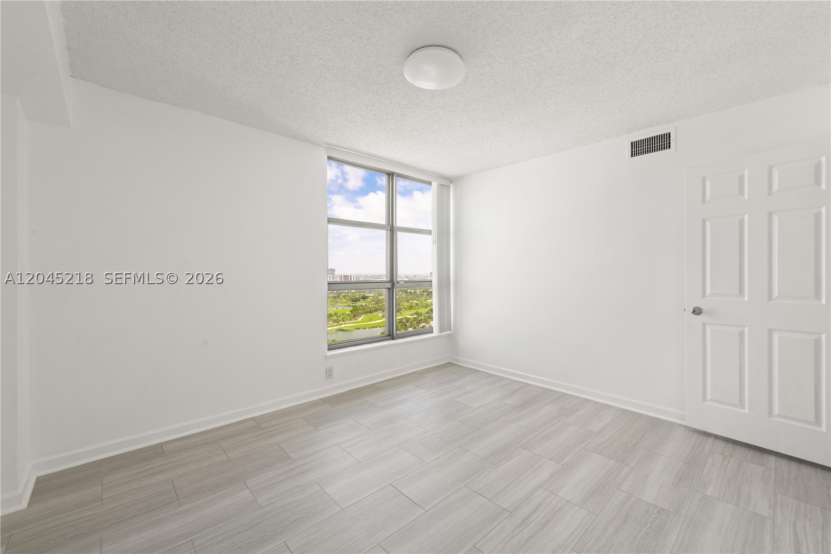 MYSTIC POINTE TOWER 500 C - Residential Lease