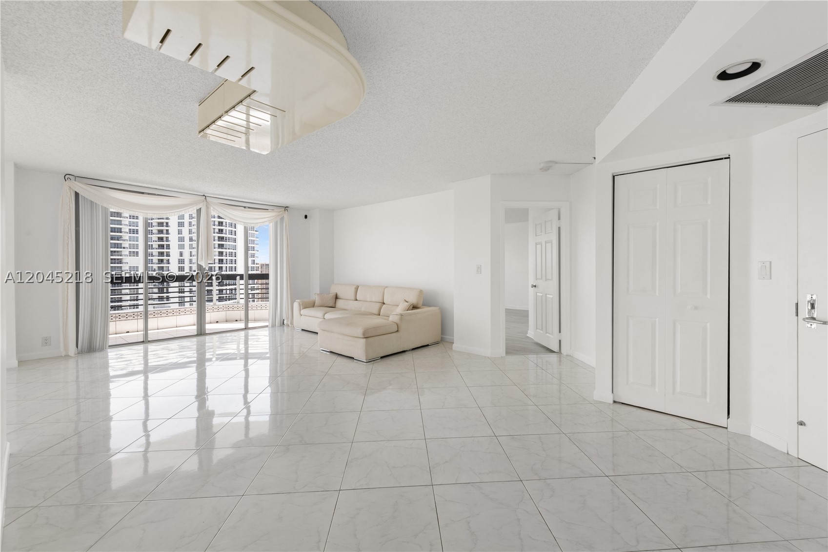 MYSTIC POINTE TOWER 500 C - Residential Lease