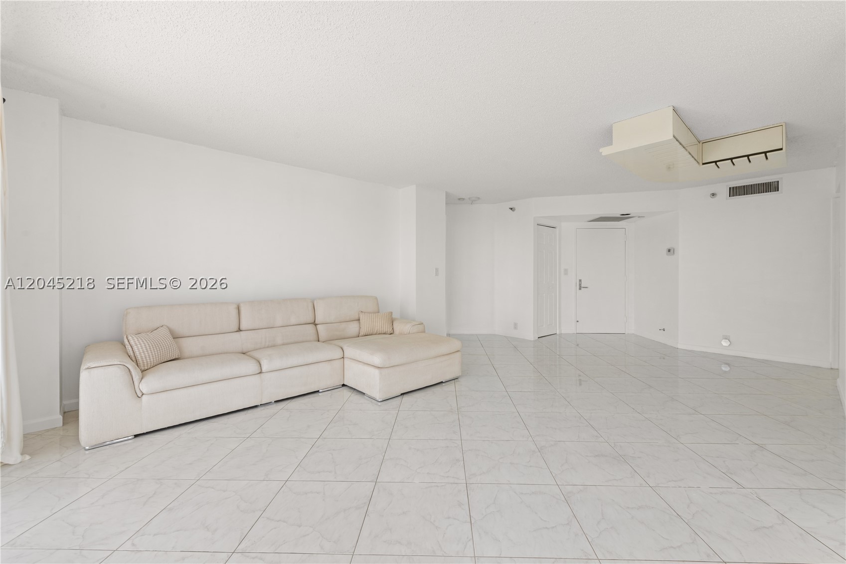MYSTIC POINTE TOWER 500 C - Residential Lease
