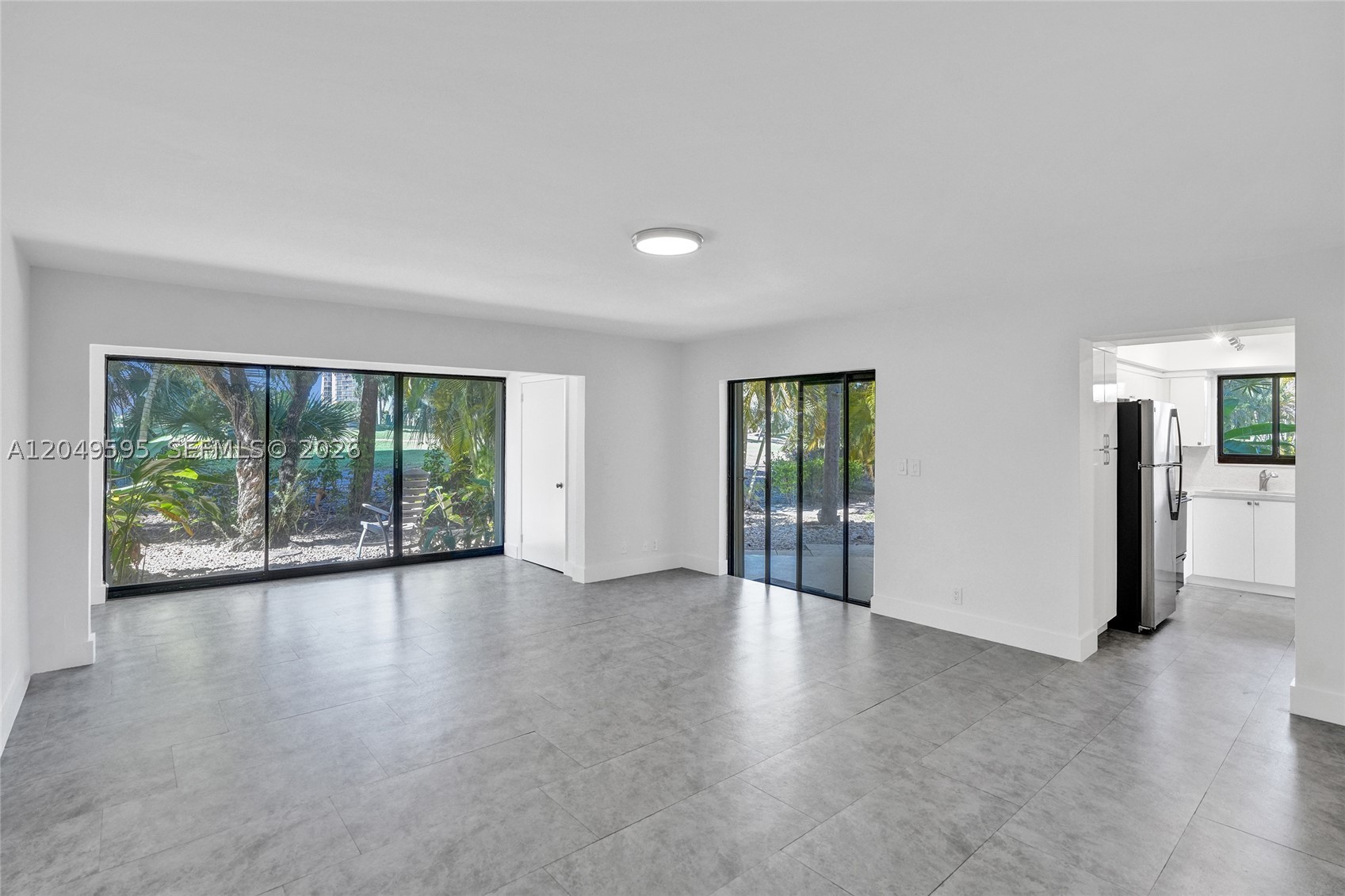 DELVISTA B CONDO - Residential