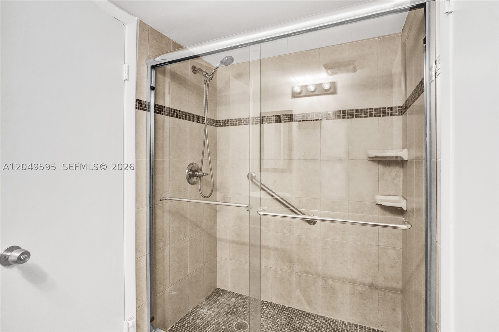 DELVISTA B CONDO - Residential