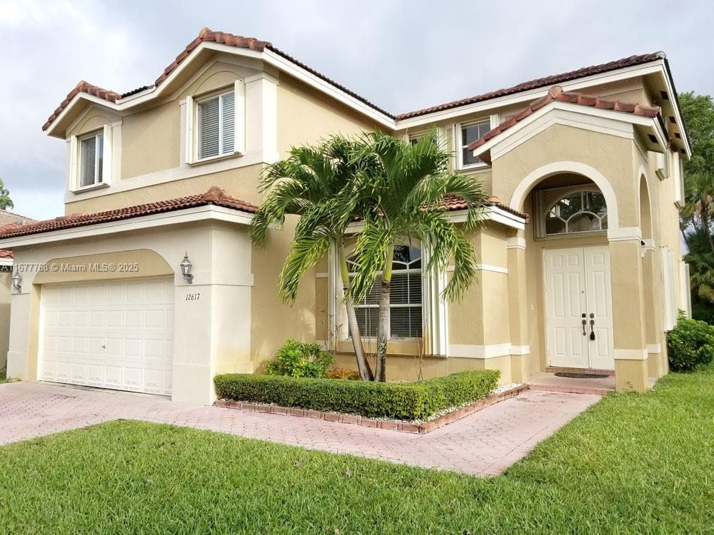 POD 6 AT MONARCH LAKES - Residential Lease