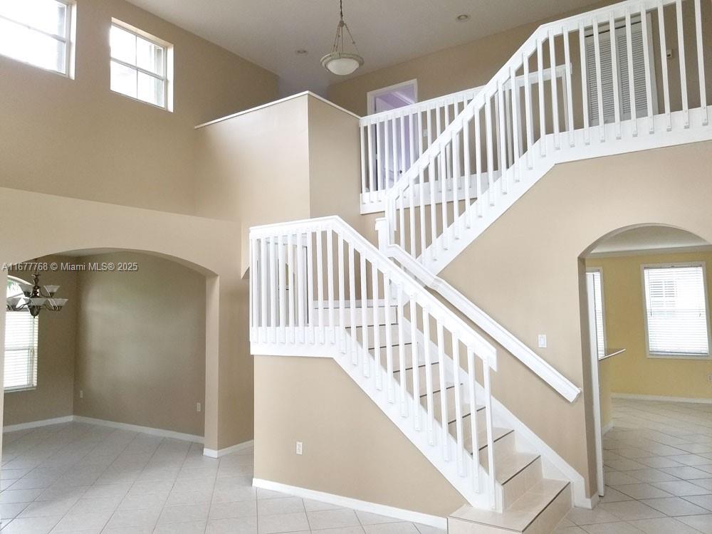 POD 6 AT MONARCH LAKES - Residential Lease