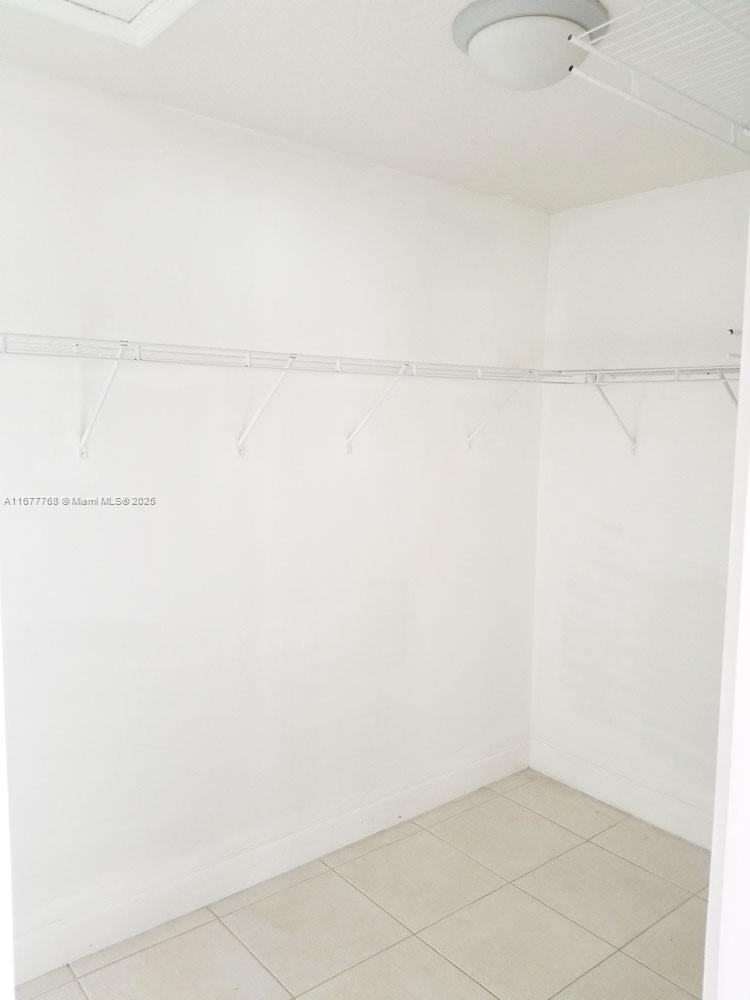 POD 6 AT MONARCH LAKES - Residential Lease