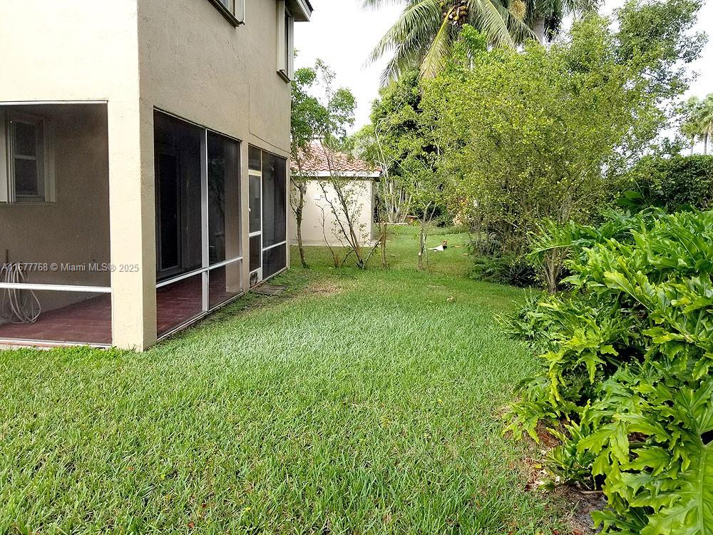 POD 6 AT MONARCH LAKES - Residential Lease