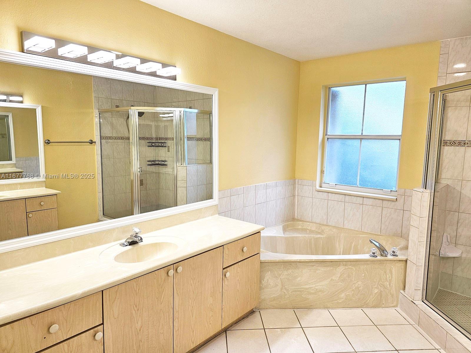 POD 6 AT MONARCH LAKES - Residential Lease
