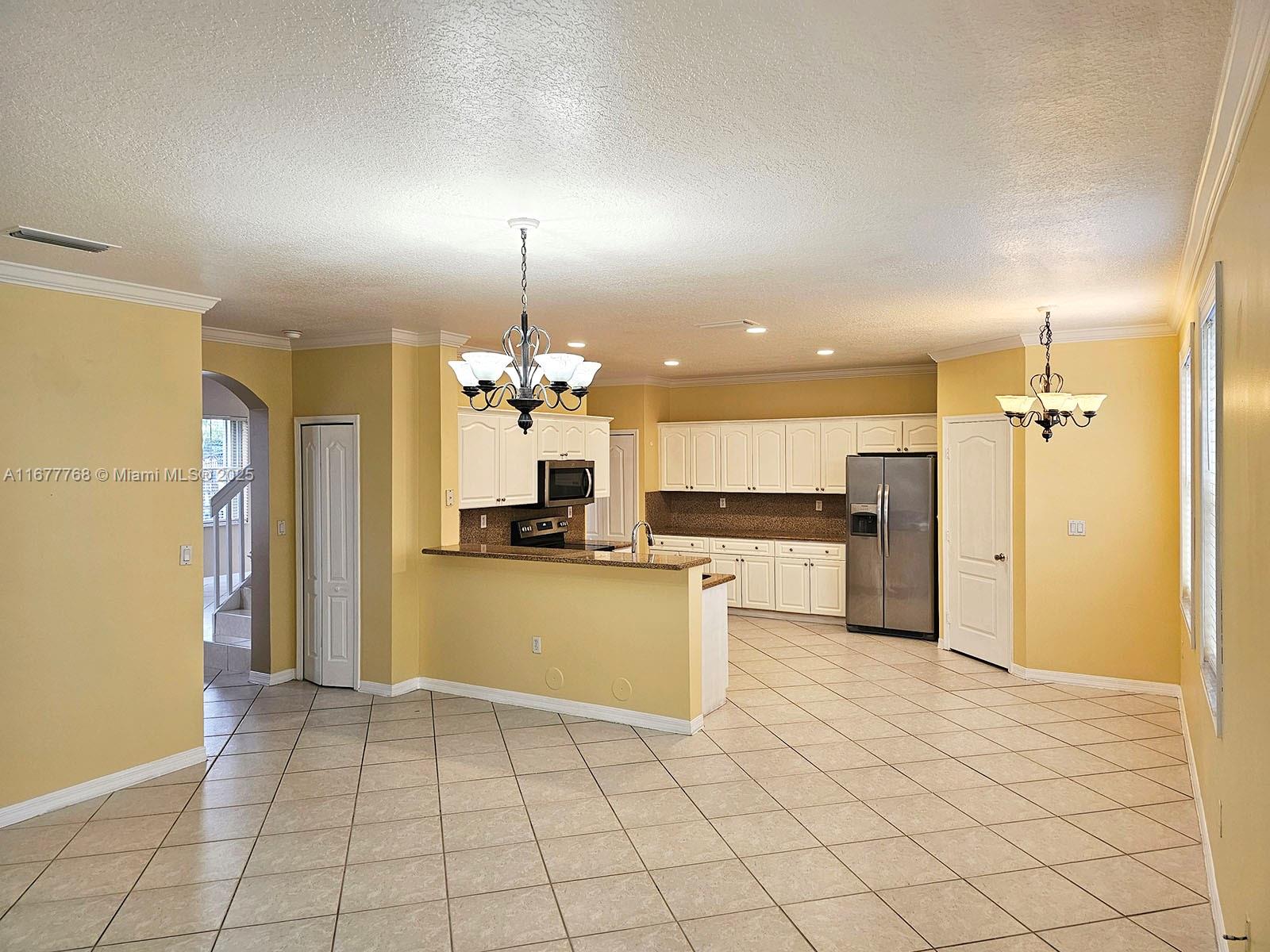 POD 6 AT MONARCH LAKES - Residential Lease
