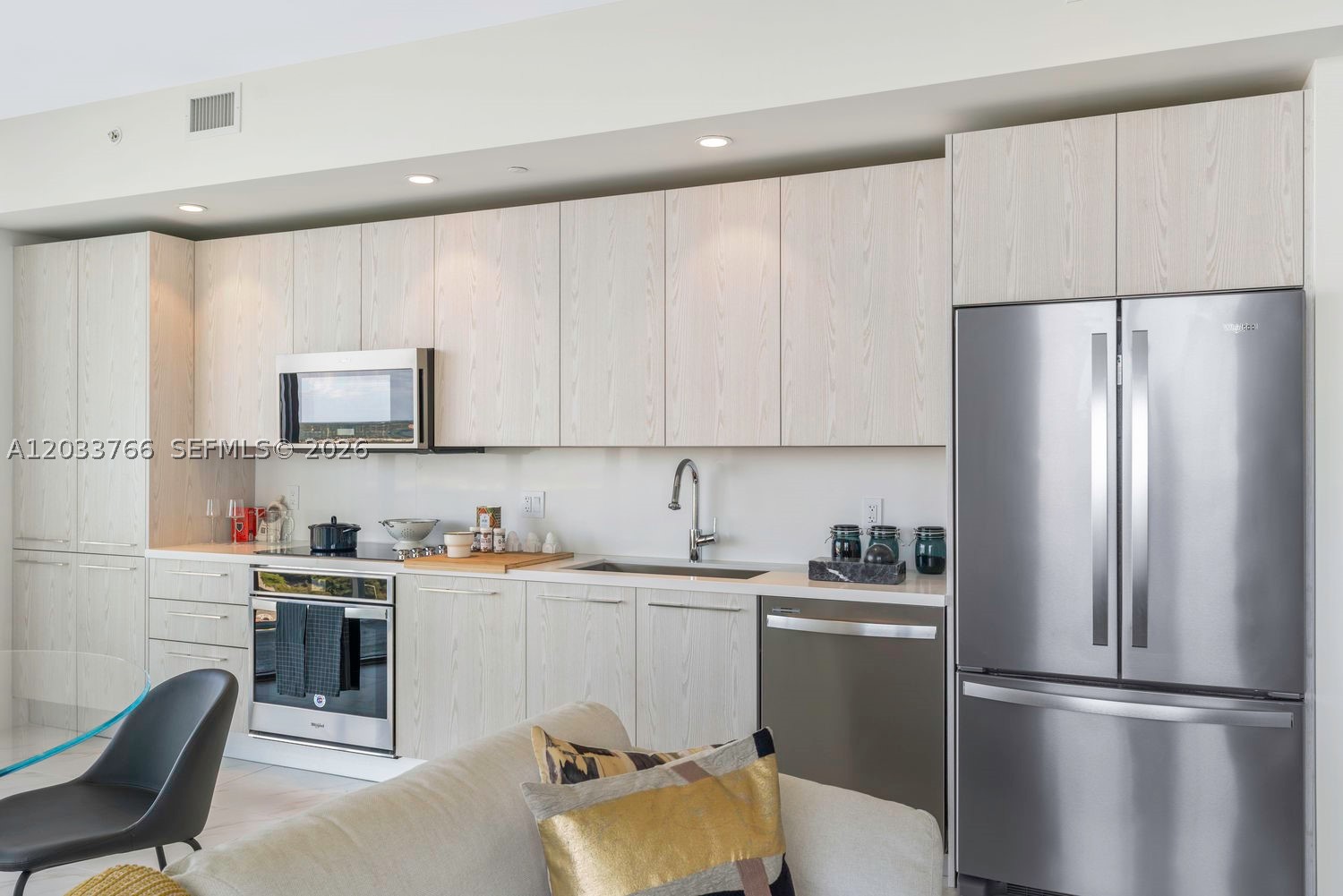 METROPICA NORTH TOWER ONE - Residential Lease