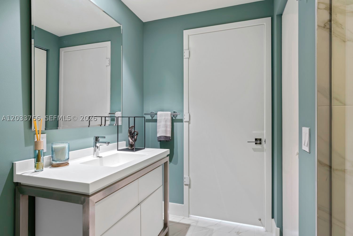 METROPICA NORTH TOWER ONE - Residential Lease