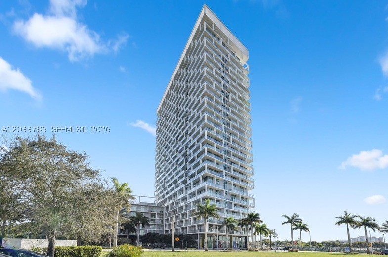 METROPICA NORTH TOWER ONE - Residential Lease