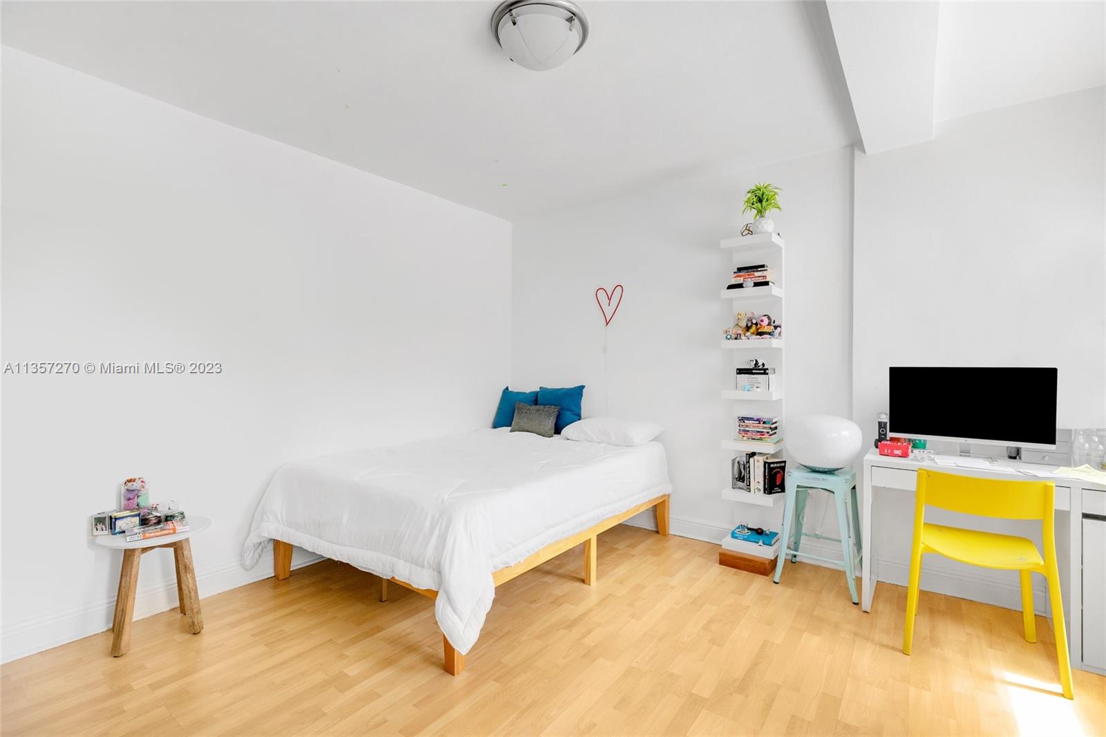 BISCAYNE ISL - Residential