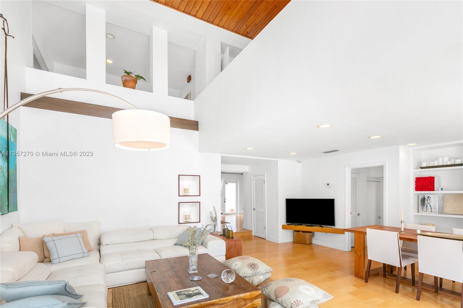 BISCAYNE ISL - Residential