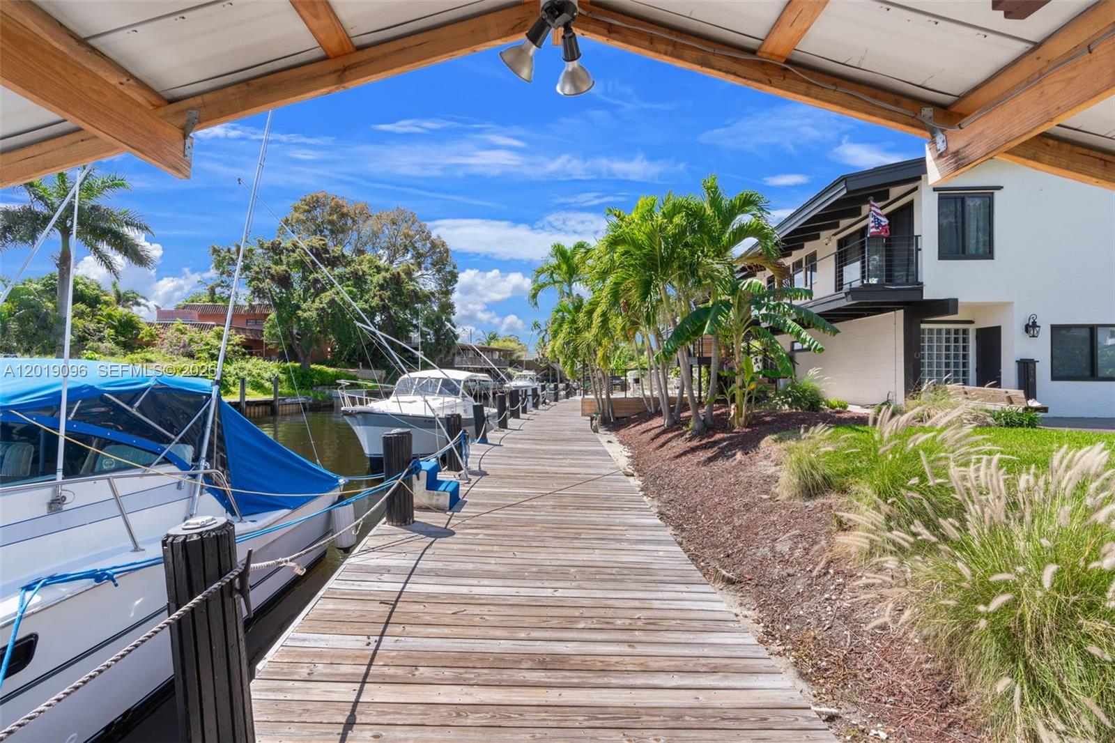 TWIN OAKS - Residential Income