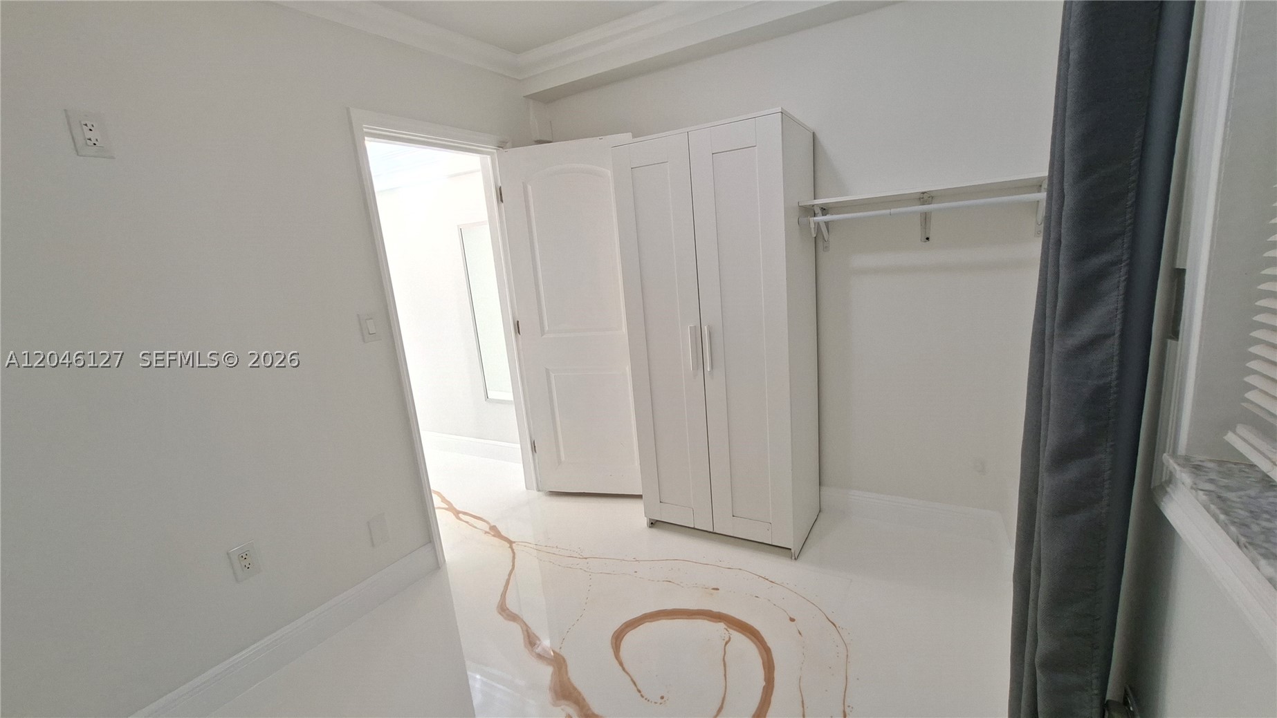 BEVERLY PARK - Residential Lease