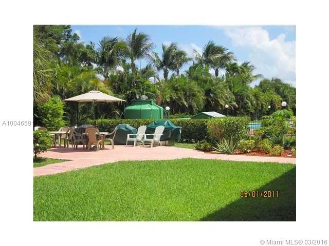 Town & Country Apts Condo - Residential Lease