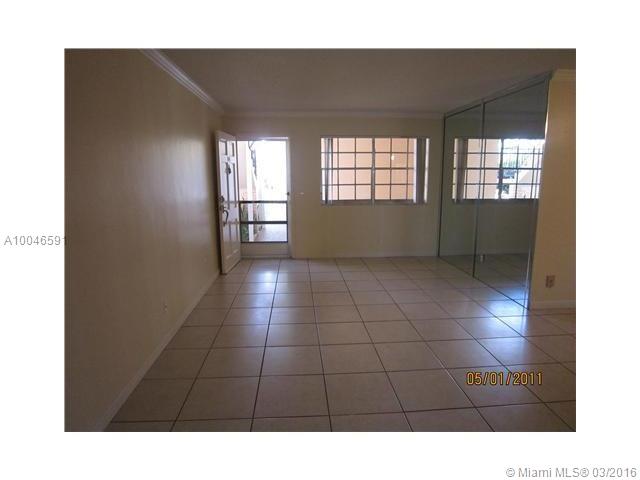 Town & Country Apts Condo - Residential Lease