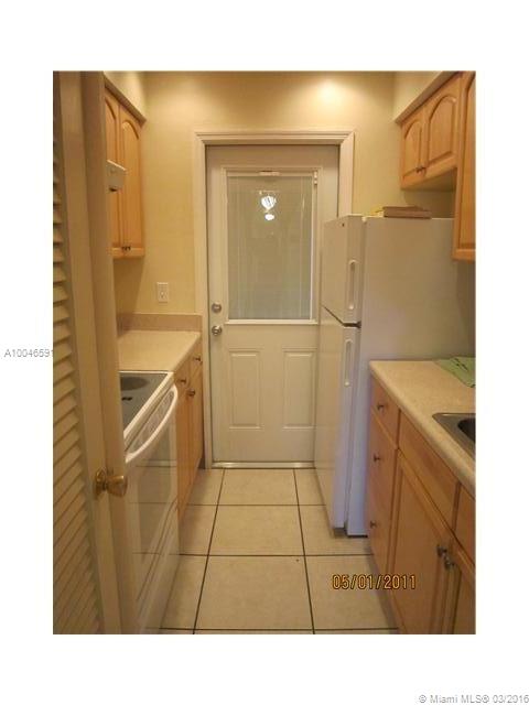 Town & Country Apts Condo - Residential Lease