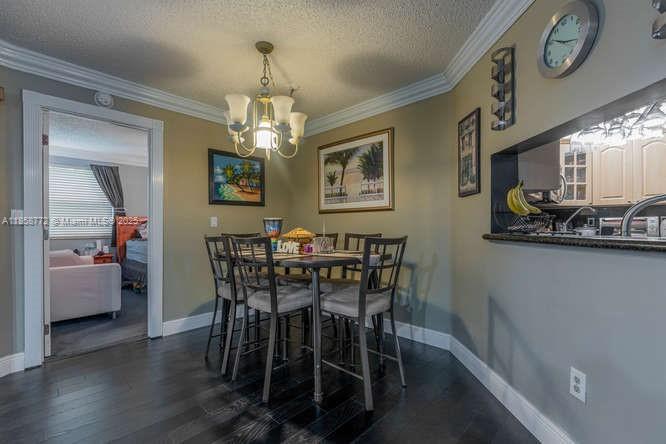 LAKESHORE CONDO #4 - Residential