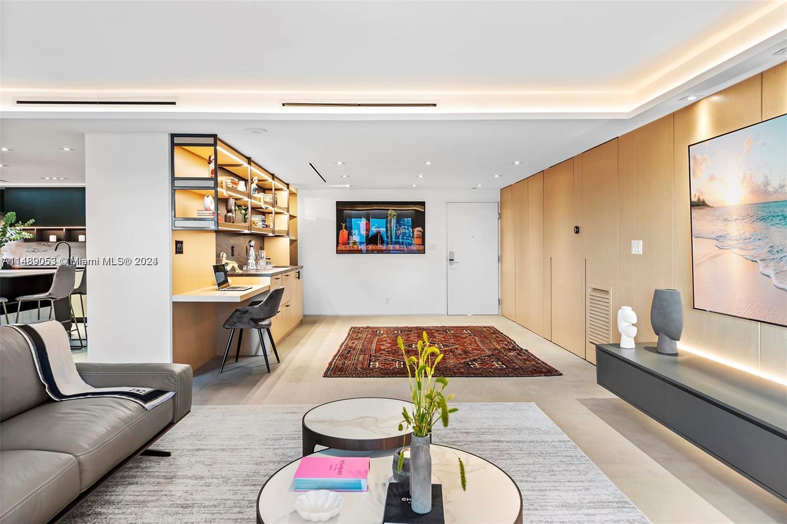 RONEY PALACE CONDO - Residential Lease