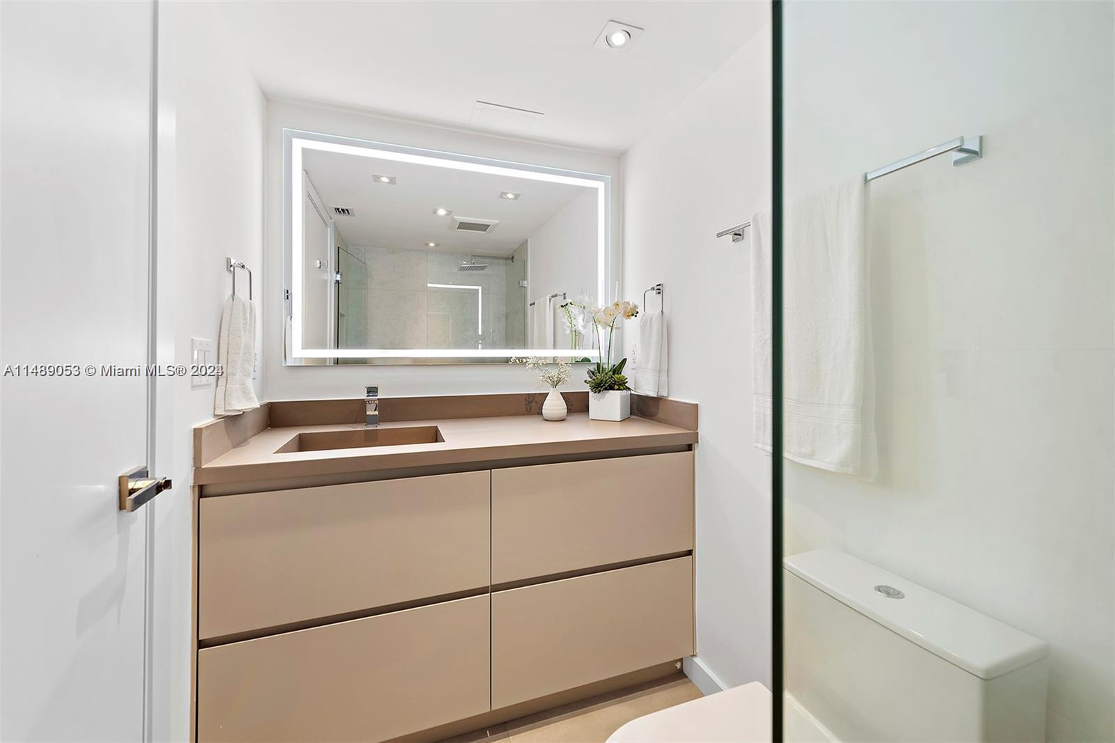 RONEY PALACE CONDO - Residential Lease