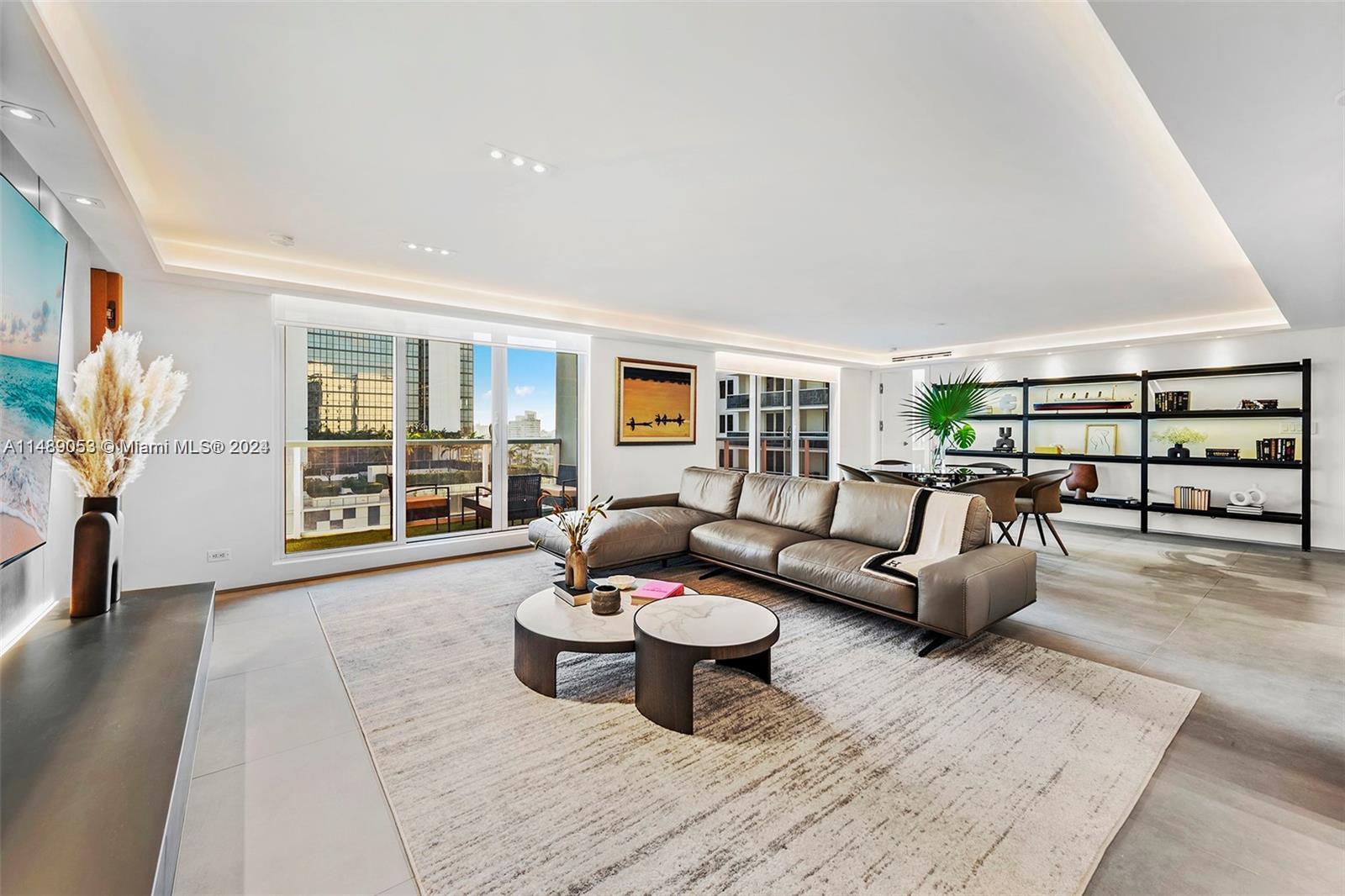 RONEY PALACE CONDO - Residential Lease