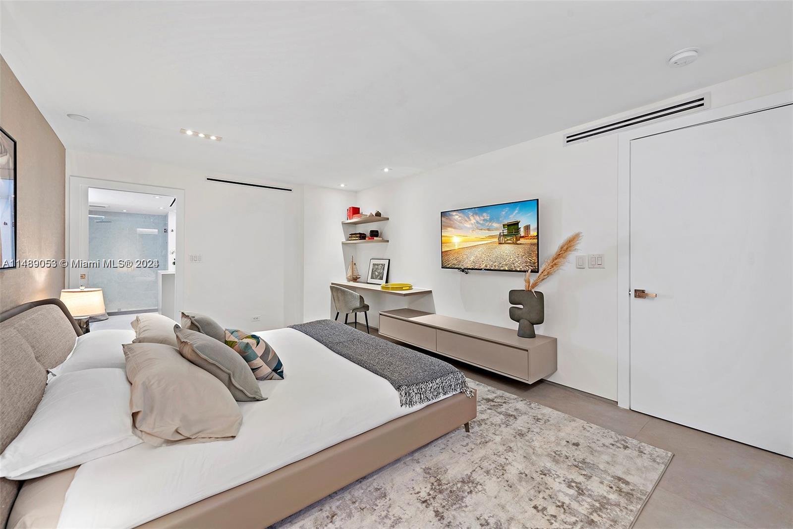 RONEY PALACE CONDO - Residential Lease
