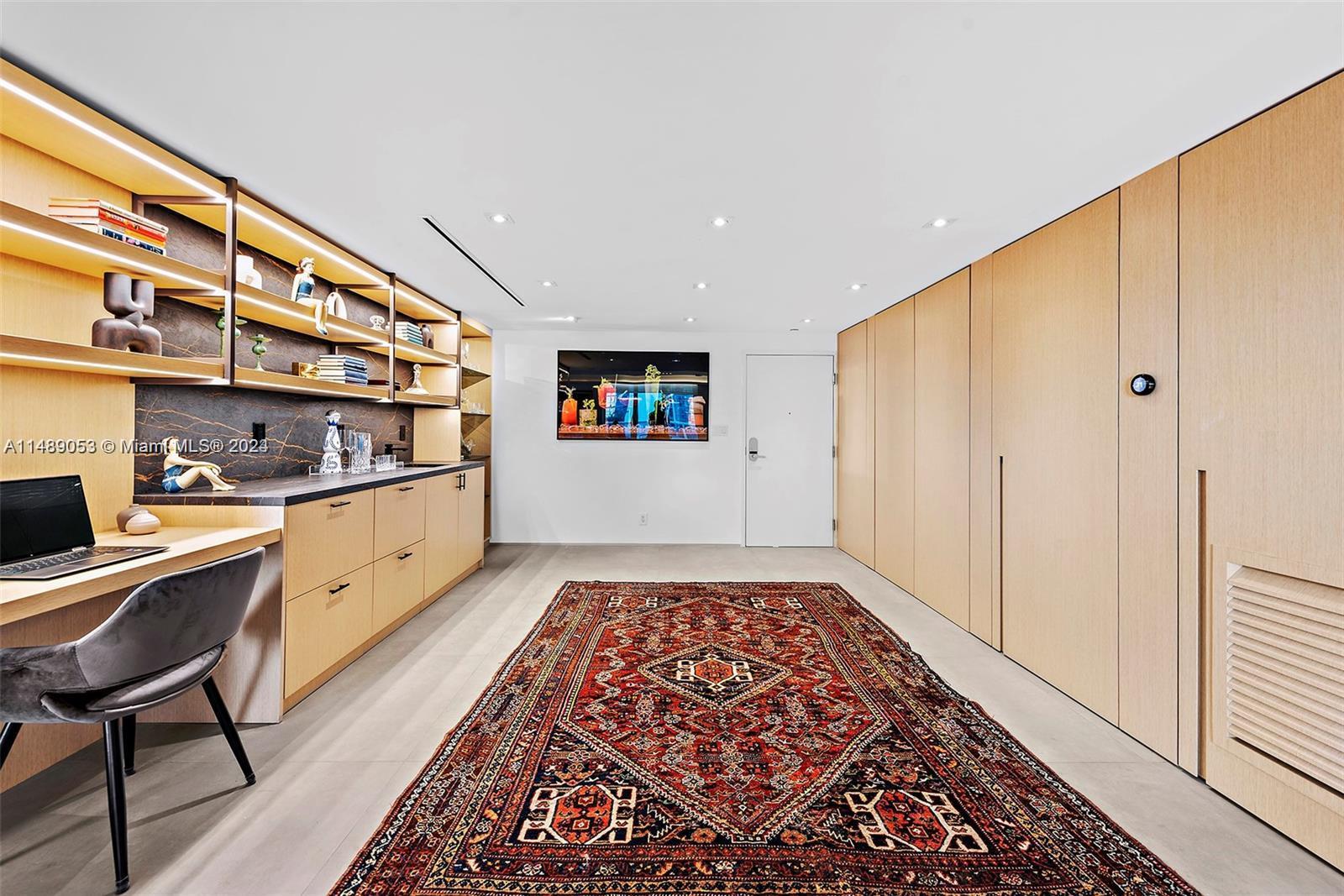 RONEY PALACE CONDO - Residential Lease