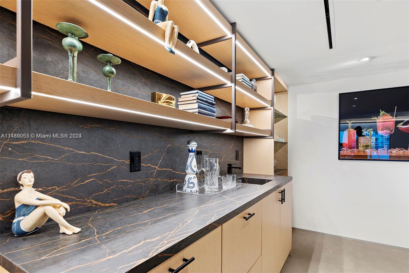 RONEY PALACE CONDO - Residential Lease