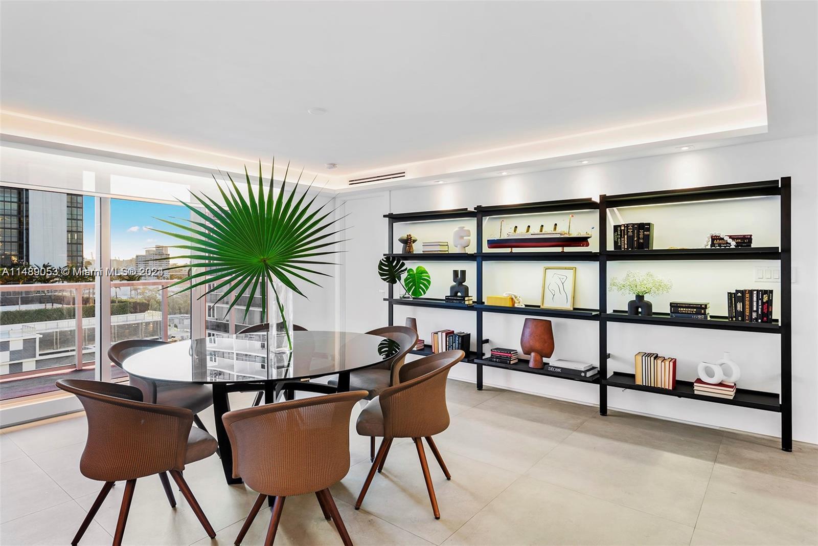 RONEY PALACE CONDO - Residential Lease