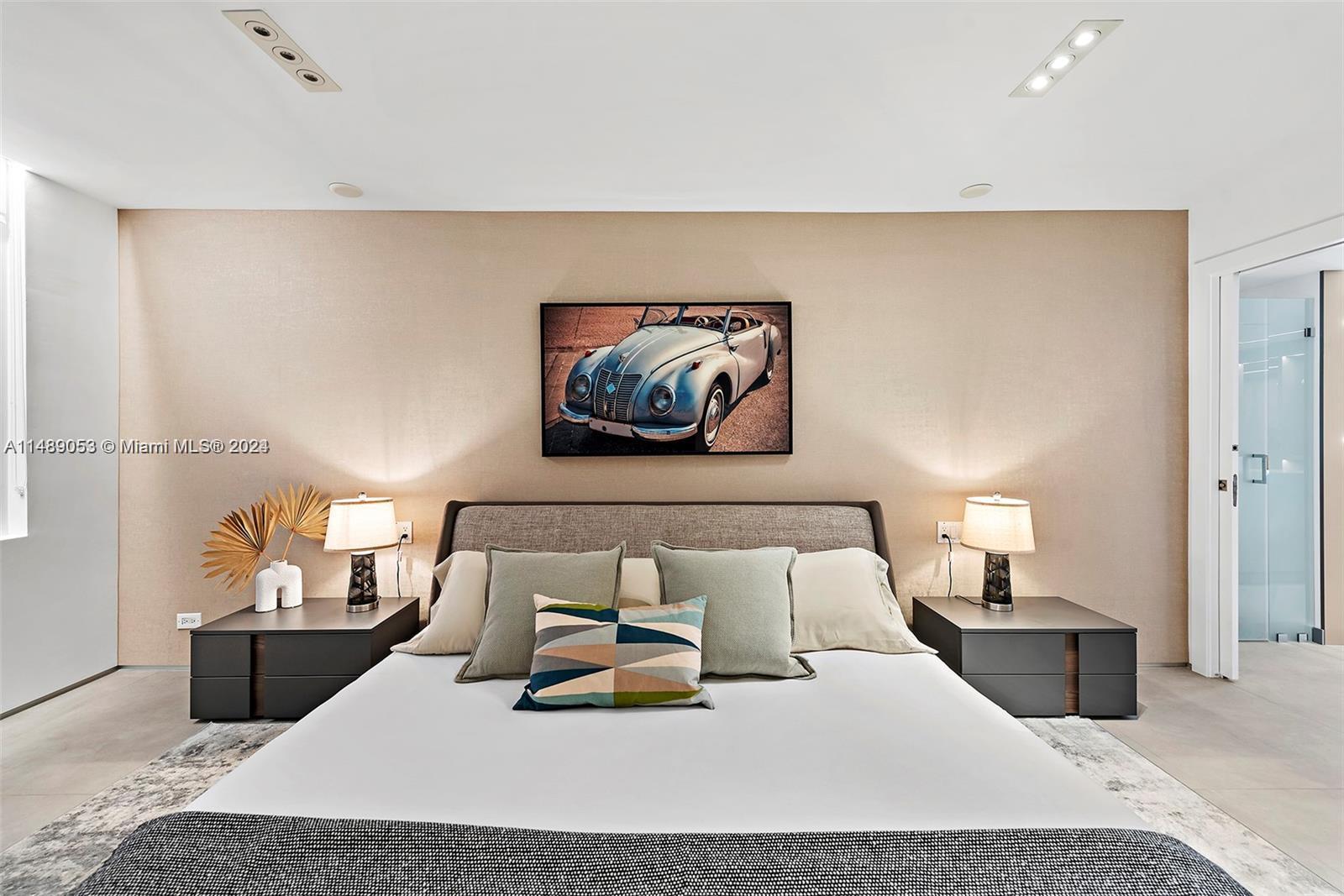 RONEY PALACE CONDO - Residential Lease