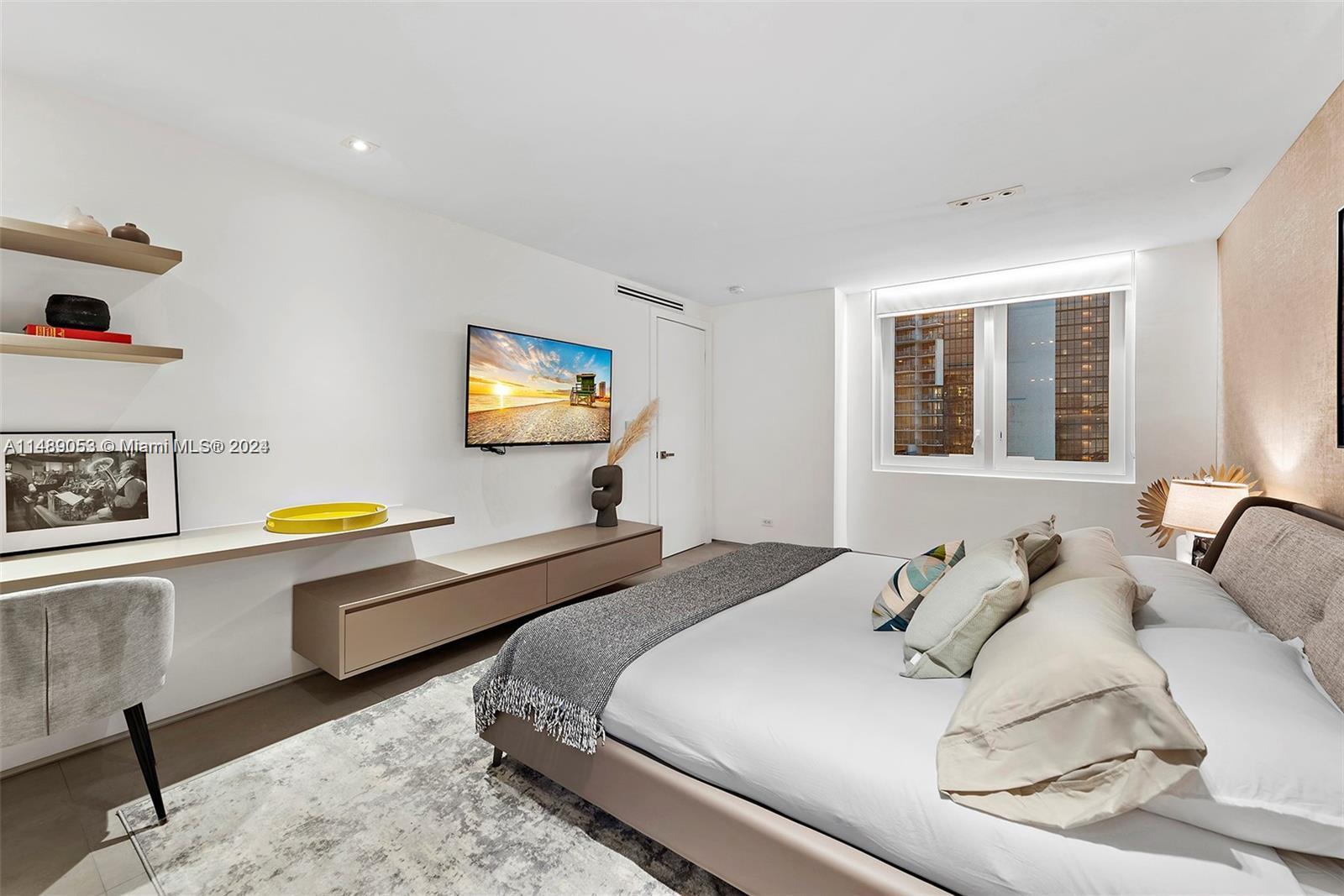 RONEY PALACE CONDO - Residential Lease