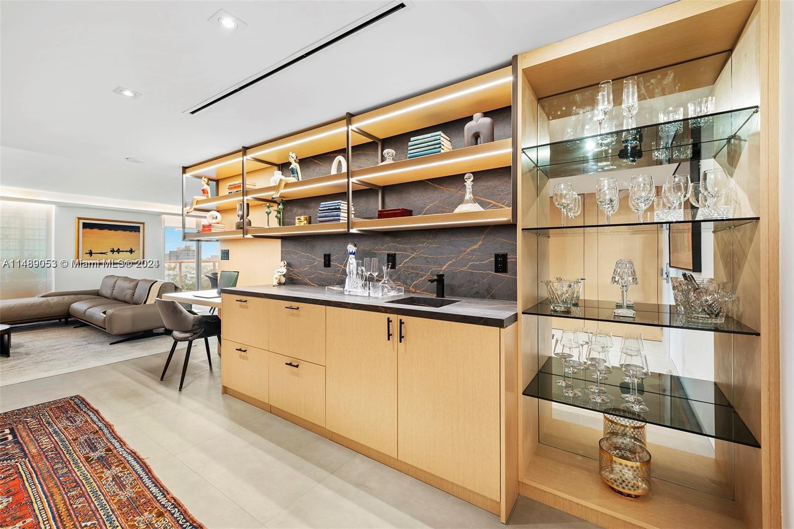 RONEY PALACE CONDO - Residential Lease