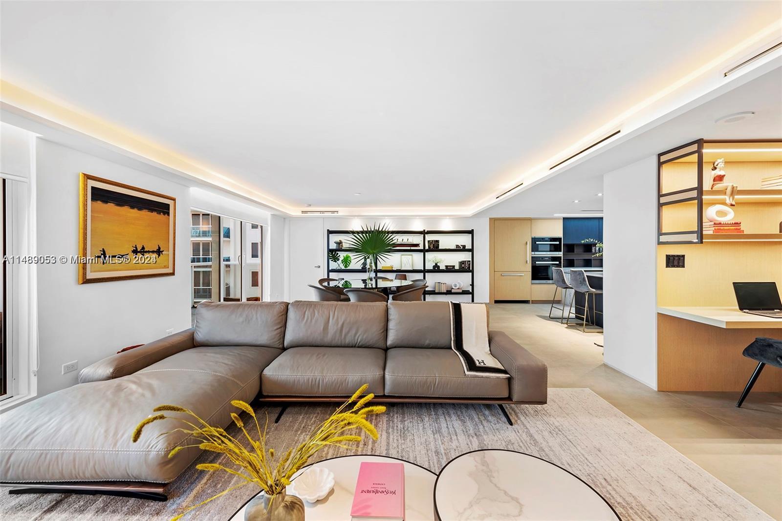 RONEY PALACE CONDO - Residential Lease