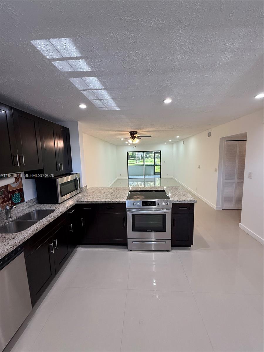 LAKES OF CARRIAGE HILLS - Residential