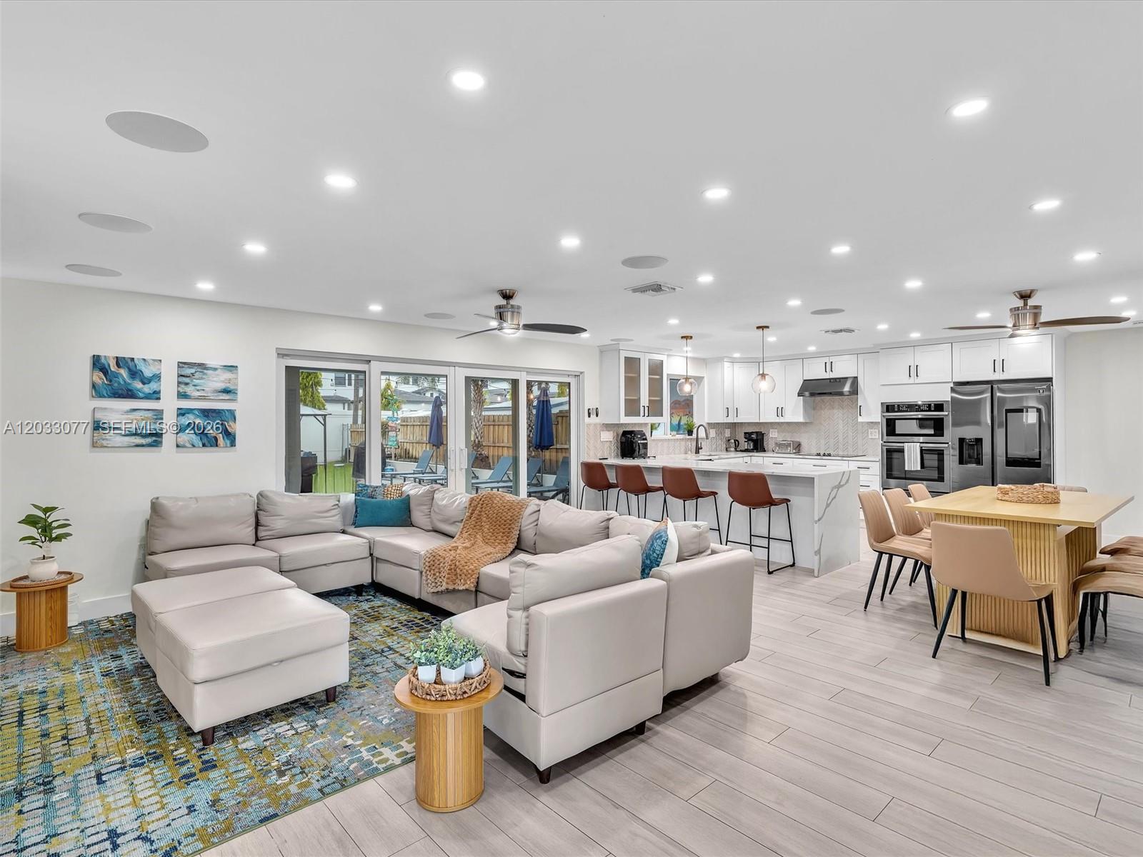 ROSE MANOR - Residential