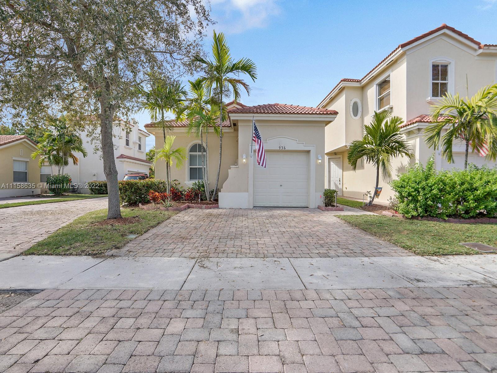 PORTOFINO POINTE - Residential