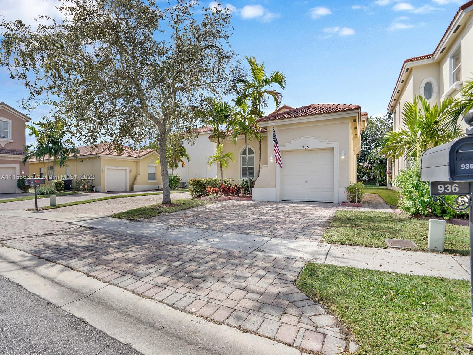 PORTOFINO POINTE - Residential