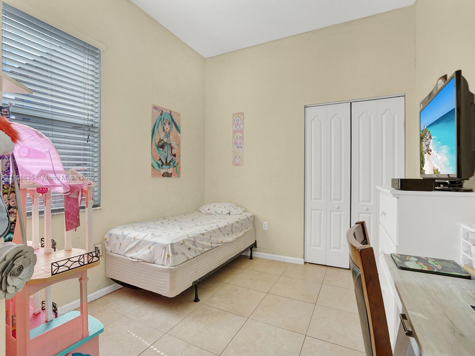 PORTOFINO POINTE - Residential