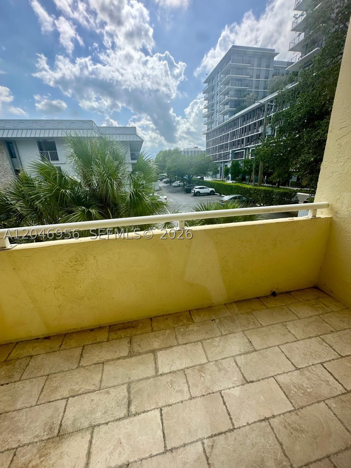 SUNSET POINT CONDO - Residential Lease