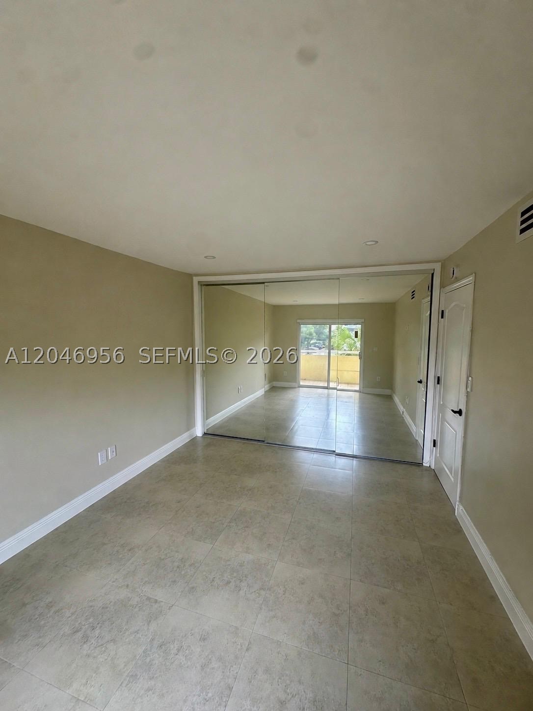 SUNSET POINT CONDO - Residential Lease