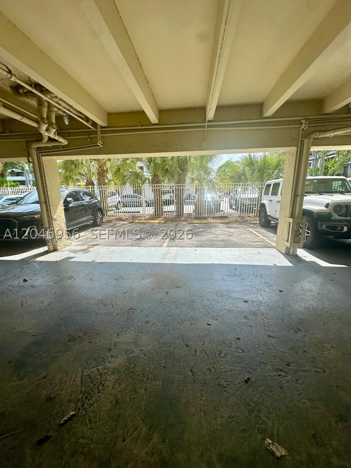 SUNSET POINT CONDO - Residential Lease